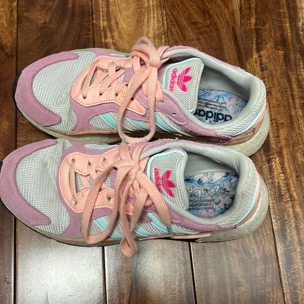 Adidas tennis shoes